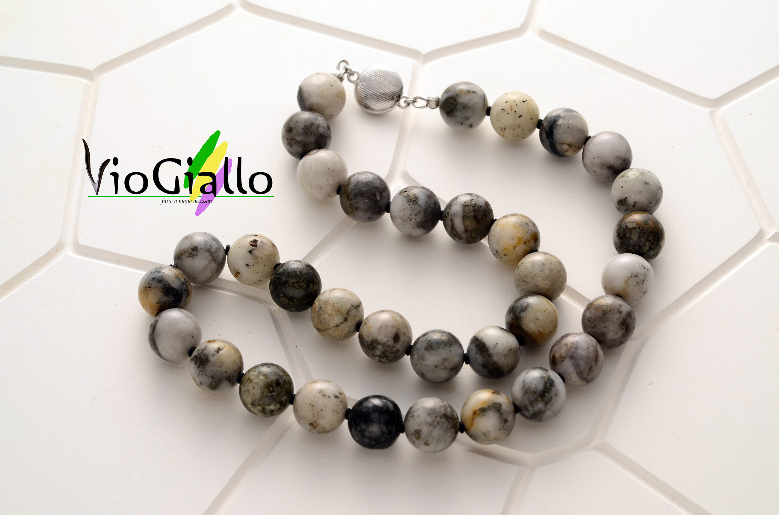 パイライトインクォーツのネックレス