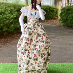ドレスを纏う人形（椿姫） 3枚目の画像