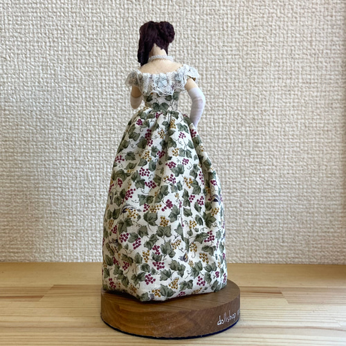 ドレスを纏う人形（椿姫） その他アート 百千鳥商店 通販 15080530