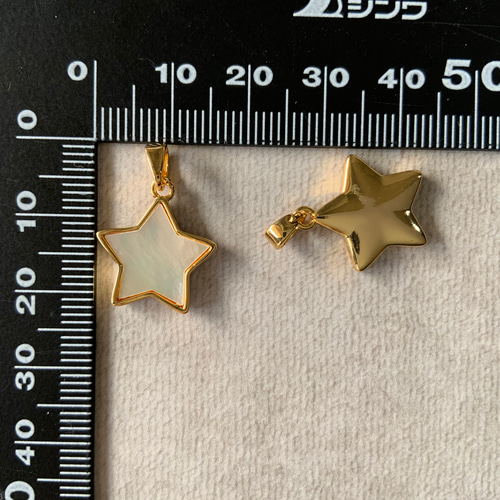 2pcs】シェル&18kgpゴールド スターチャーム 2タイプ チャーム