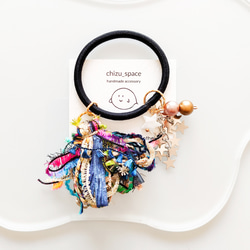 光る宇宙とうさぎ(猫)と月のヘアゴム レジン 蓄光 ハンドメイド