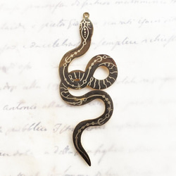 1個 ステンレススチール 蛇 ヘビ スネーク プレート ゴシック パーツ チャームゴールド（C-746） 3枚目の画像