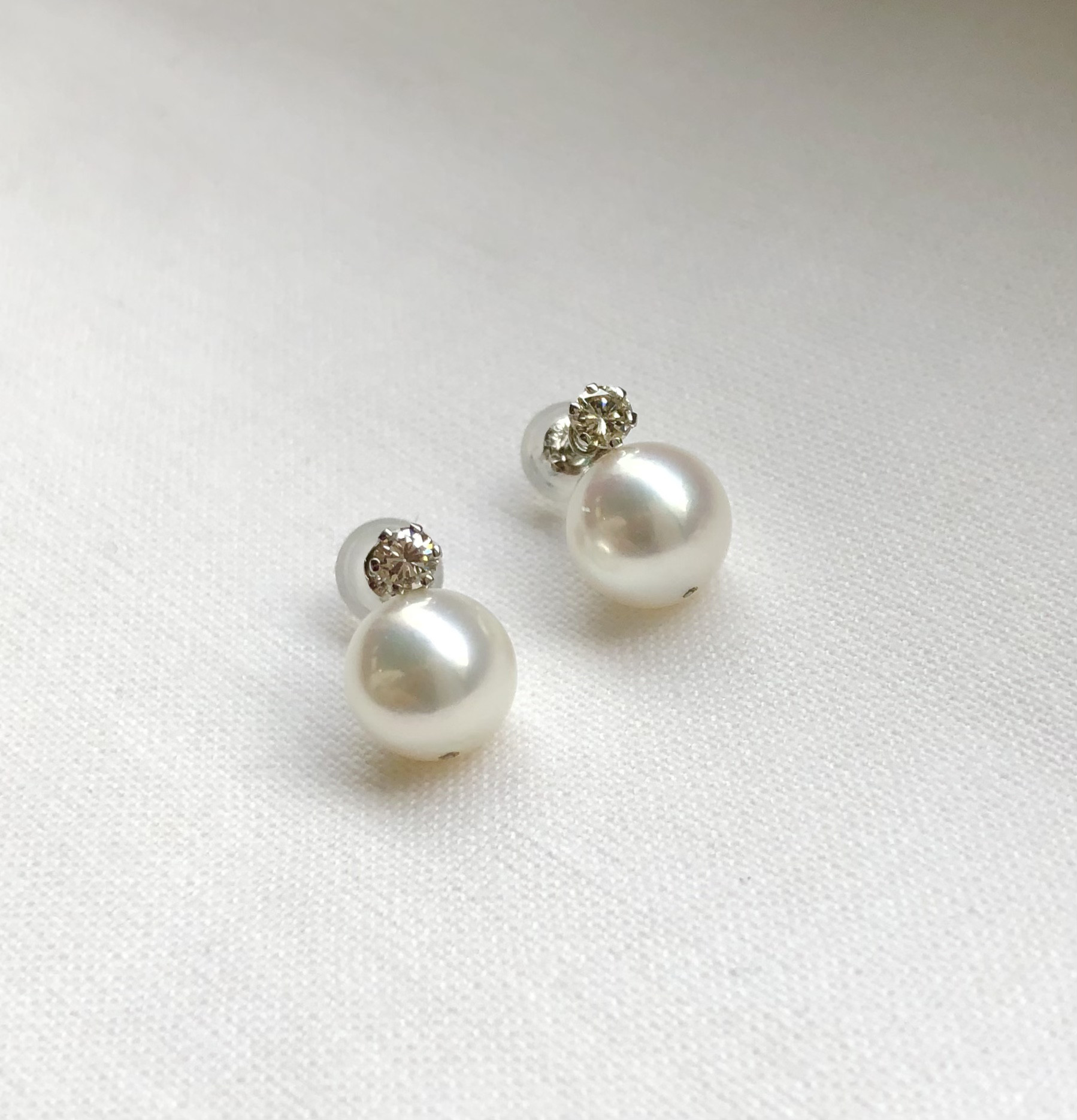 最新アイテム 無調色あこや真珠 ダイヤモンドピアスtw ピアス