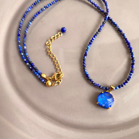 ラピスラズリ×クリスタル カポション　ネックレス [ゴールドorシルバー] 5枚目の画像