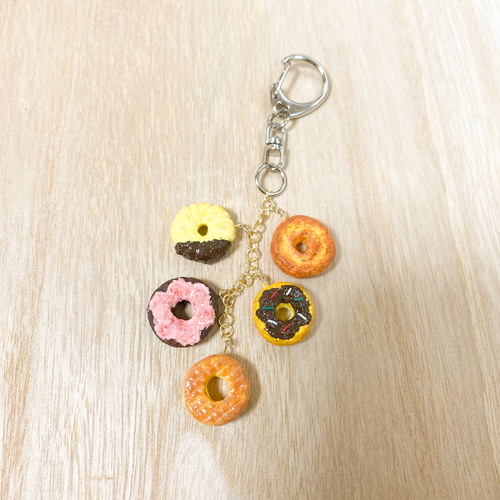 じゃらじゃらドーナツキーホルダー キーホルダー 日なたの窓