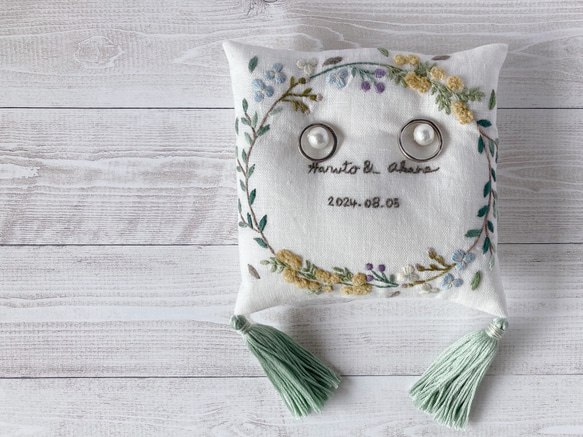 名前記念日刺繍】刺繍のリングピロー ミモザ＊acacia wreath＊名入れ