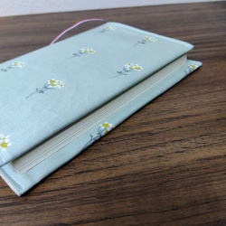 ブックカバー　文庫本サイズ　ミントグリーン小花柄 5枚目の画像