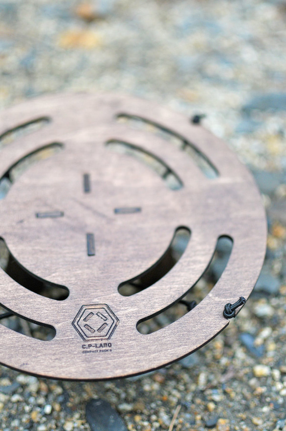 登山/ソロキャンプに軽量・コンパクトなUL-CIRCLE-TABLE(ウルトラライトサークルテーブル) 2枚目の画像