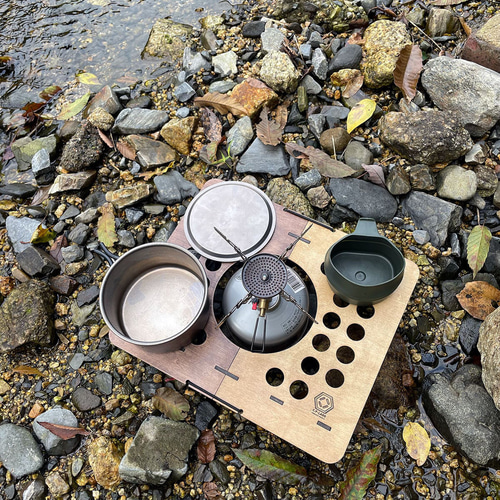 登山/ソロキャンプに軽量・コンパクトなUL-STOVE-TABLE(ウルトラ