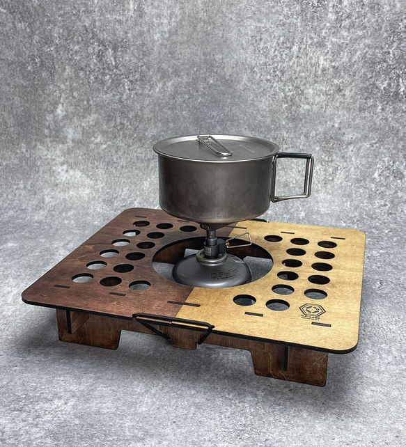 登山/ソロキャンプに軽量・コンパクトなUL-STOVE-TABLE(ウルトラライトストーブテーブル) 1枚目の画像