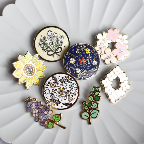 ユーカリ フラワー ピンバッジ エナメルピン ブローチ アクセサリー