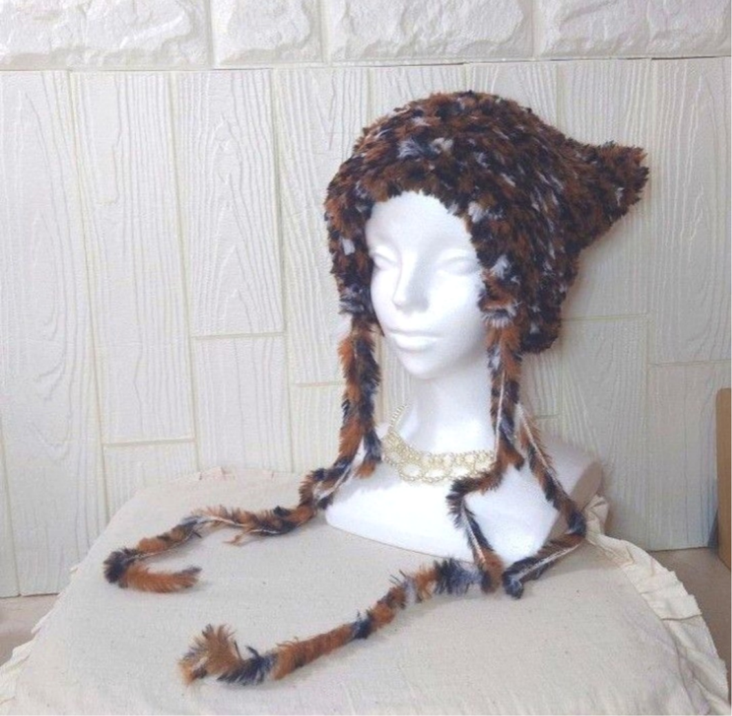 キャットヤーンで編んだふわふわ猫耳ニット帽〈ベンガル〉