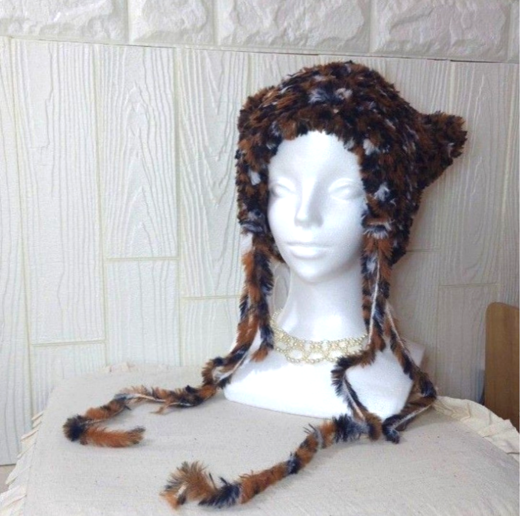 キャットヤーンで編んだふわふわ猫耳ニット帽〈ベンガル〉