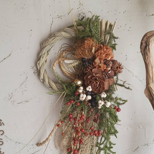 フォルモーサとケイトウのクリスマスお正月しめ縄