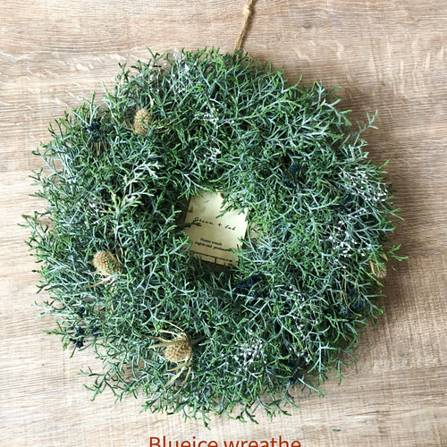 ３色の実物を使ったブルーアイスのシンプルリース　冬　クリスマス 3色の実物を使ったブルーアイスのシンプルリース冬クリスマス