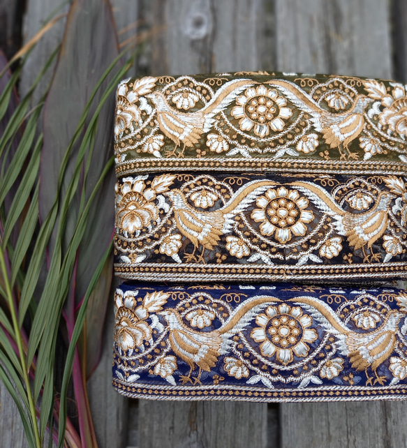 インド刺繍リボン no.190 (25cm・鳳凰・孔雀・鳥・ボタニカル刺繍