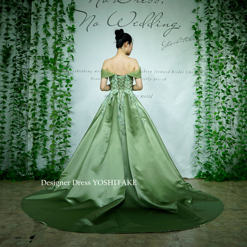 くすみグリーンカラードレス.Aラインチュールウエディングドレス