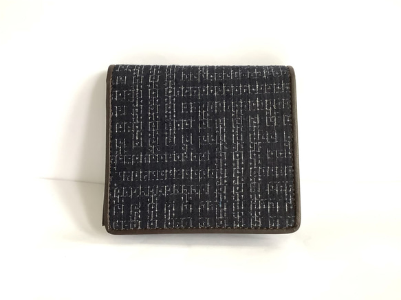 伝統織物のトップブランド塩沢織のボックス型札入れNo.1（黒地亀甲絣） 1枚目の画像