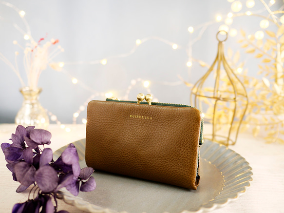 ｷｭｲｰﾙﾃﾞｿﾝ ふっくら優しい大容量な折財布 上質レザーの魅力的なデザインと質感 《モスグリーン》CU221KH 1枚目の画像