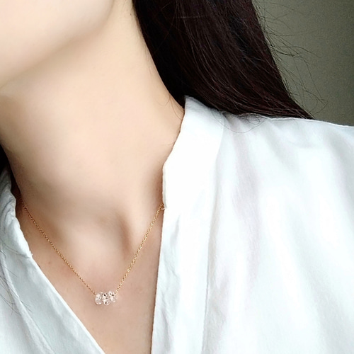クリスタルクォーツネックレス サージカルステンレス 金属