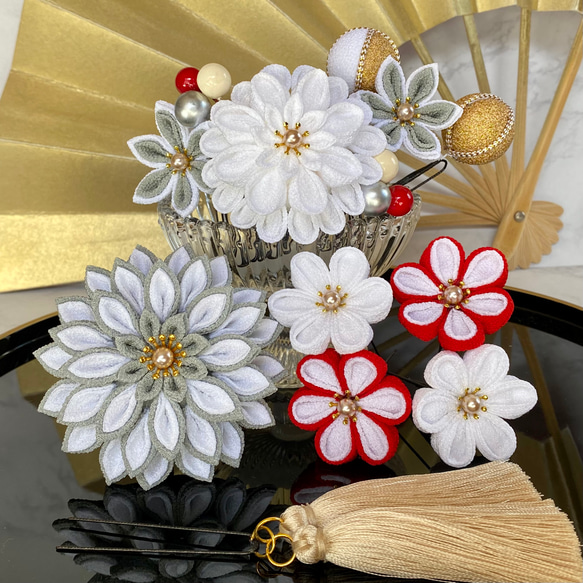 #167 つまみ細工髪飾り【白、金、鶴】成人式、卒業式、婚礼、白無垢 Tsuru】 つまみ細工髪飾り 鶴 和装 着物 振袖 袴 色打掛 成人式