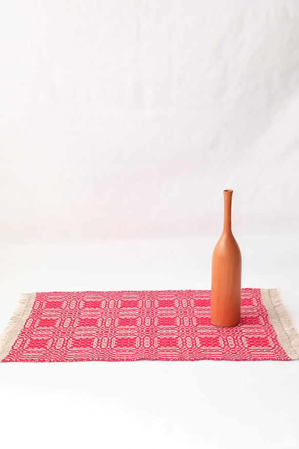 【北欧手織り】オーバーショット織りのテーブルクロス 3枚目の画像