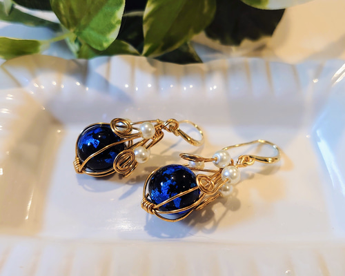 天然ガラス　リビアングラス　ワイヤーラッピング ピアス　14kgf 9add53c59a87643a9f919fcb518e8f