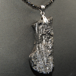隕石系インパクトガラス！テクタイトのペンダント！メイドインジャパン　天然石 １ 5枚目の画像