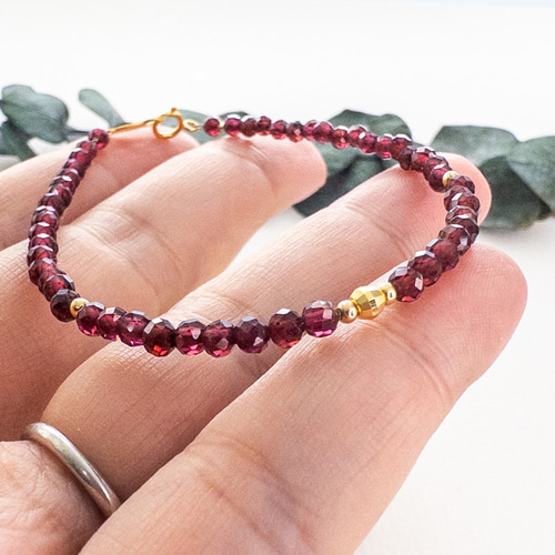 【限定セール】ガーネットとマザーオブパール　ブレスレット　SILVER925 ガーネットと母貝のブレスレットマザーオブパール SILVER925/K18GP