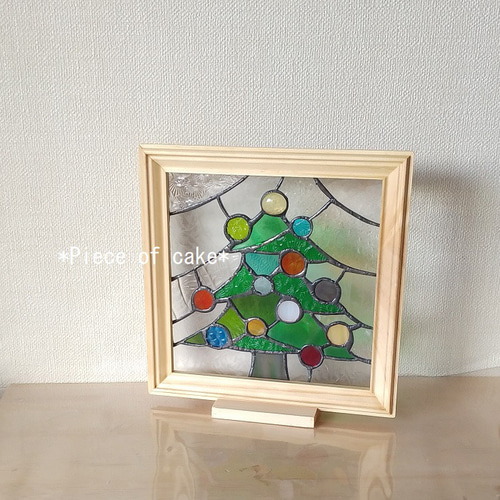 ステンドグラスのクリスマスツリーパネル＊レッドフレーム