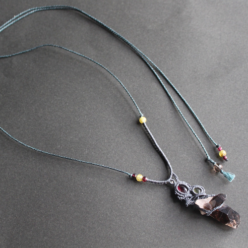 ガーネットマクラメネックレス ガーネット | SHANTi WALA