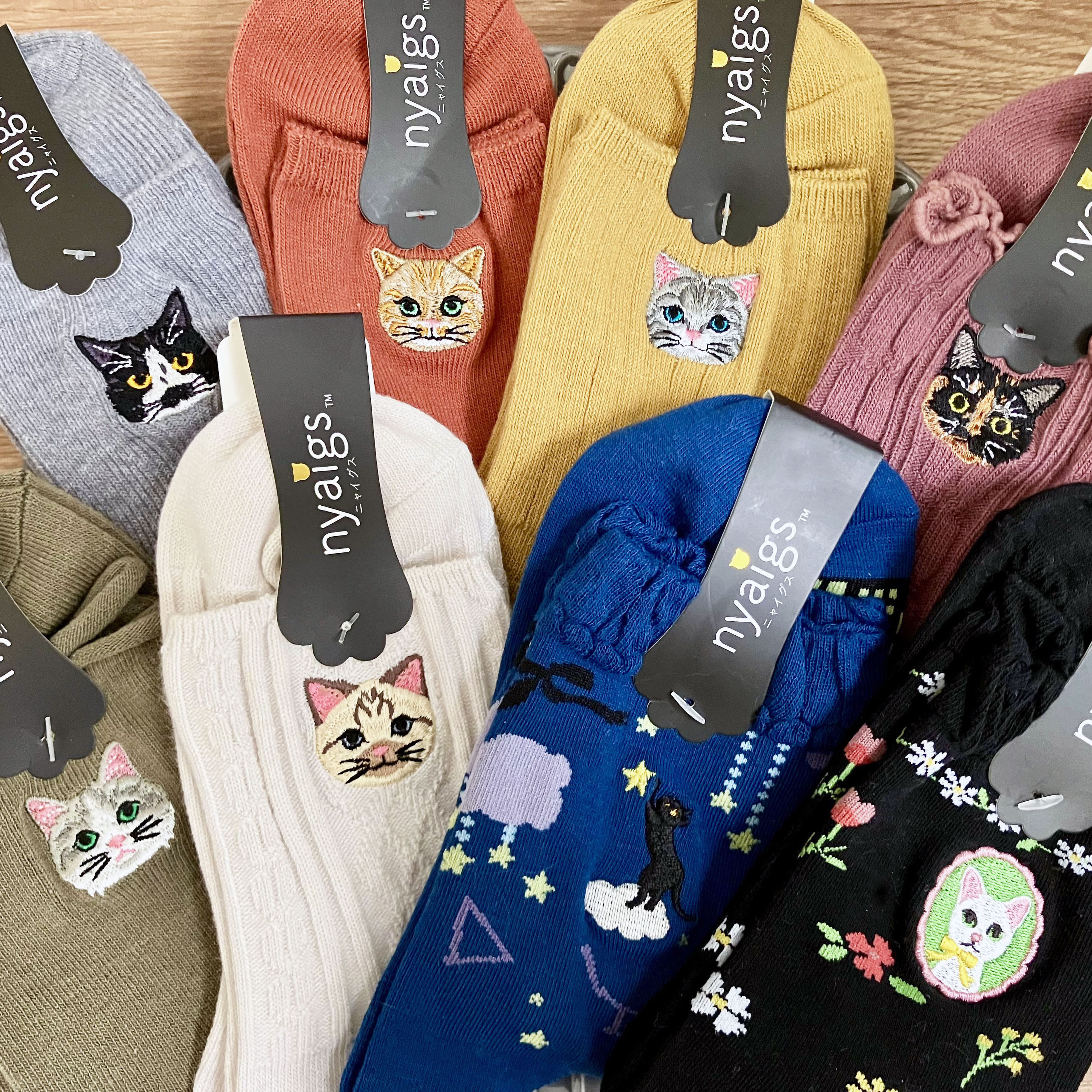 お得☆毛並みの刺繍と総柄靴下7匹各1色セット母の日