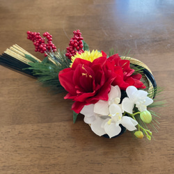 アマリリスと胡蝶蘭の水引しめ飾り 4枚目の画像