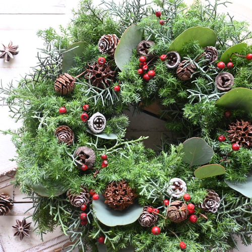 香りの針葉樹 バラの実＆木の実＊フレッシュクリスマスリース リース