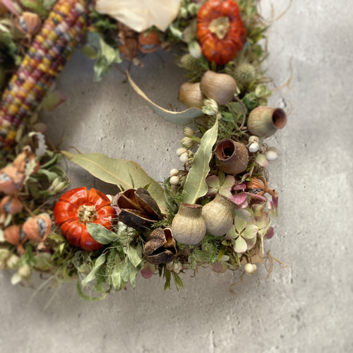 フレームリース グラスジェムコーンとレッドパンプキン リース mou