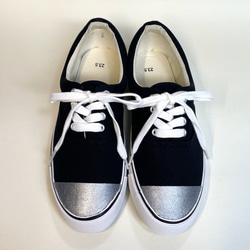 銀色雙色甲板鞋（黑色）22.0cm~29.0cm 防水版。 第3張的照片
