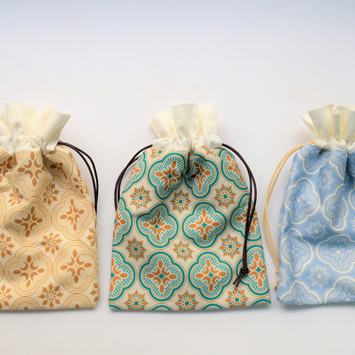 ハンドメイド♡巾着 台湾海棠（かいどう）花柄のフリル巾着 台湾レトロ レトロシック 万能