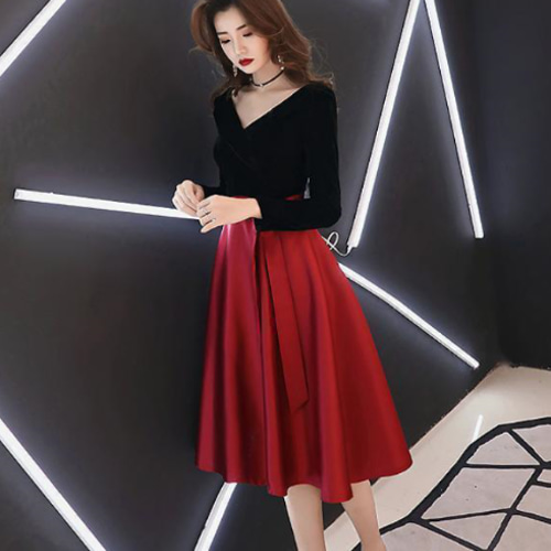 大きいサイズ レディース Vネック 腰リボン 赤スカートワンピース  