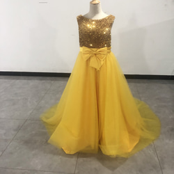彩色連衣裙黃色亮黃色柔光薄紗亮片華麗火車長裙 第1張的照片