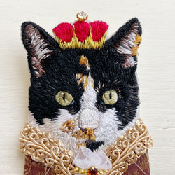 高貴なお猫様刺繍ブローチ38 3枚目の画像