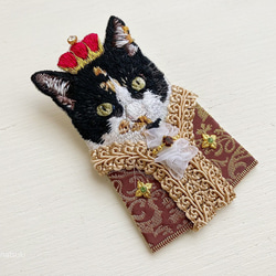 高貴なお猫様刺繍ブローチ38 6枚目の画像