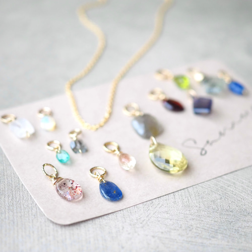 限定10点／オレゴンサンストーン入り！天然石のネックレスチャーム