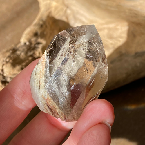 ☆層がたくさん!スモーキーガーデンクォーツ