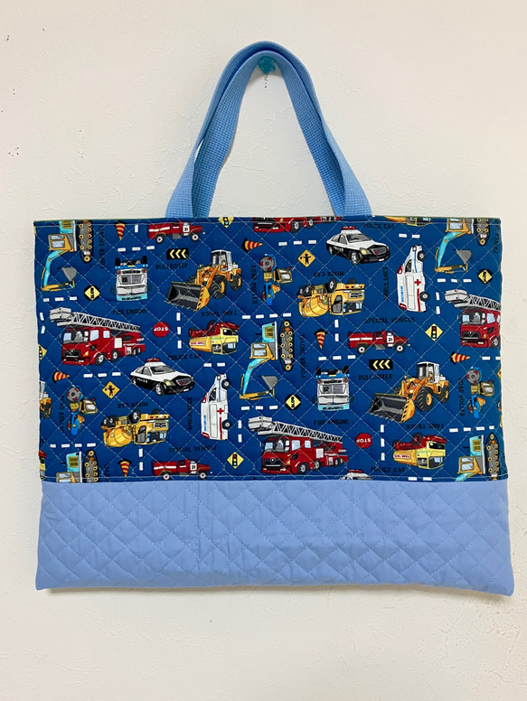 【格安saleスタート】 働く車のレッスンバッグ 男の子用 絵本バッグ 働く車 乗り物 手提げ・レッスンバッグ・入園グッズ