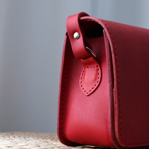 新商品キャンペーン中！本革小さな手作りのレザー高級ショルダーバッグ