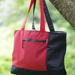 "TWOTONE-TOTE" トートバッグ　ブラック＆レッド   アウトドア・キャンプ・登山・ハイキング 4枚目の画像