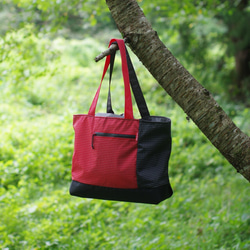 "TWOTONE-TOTE" トートバッグ　ブラック＆レッド   アウトドア・キャンプ・登山・ハイキング 1枚目の画像