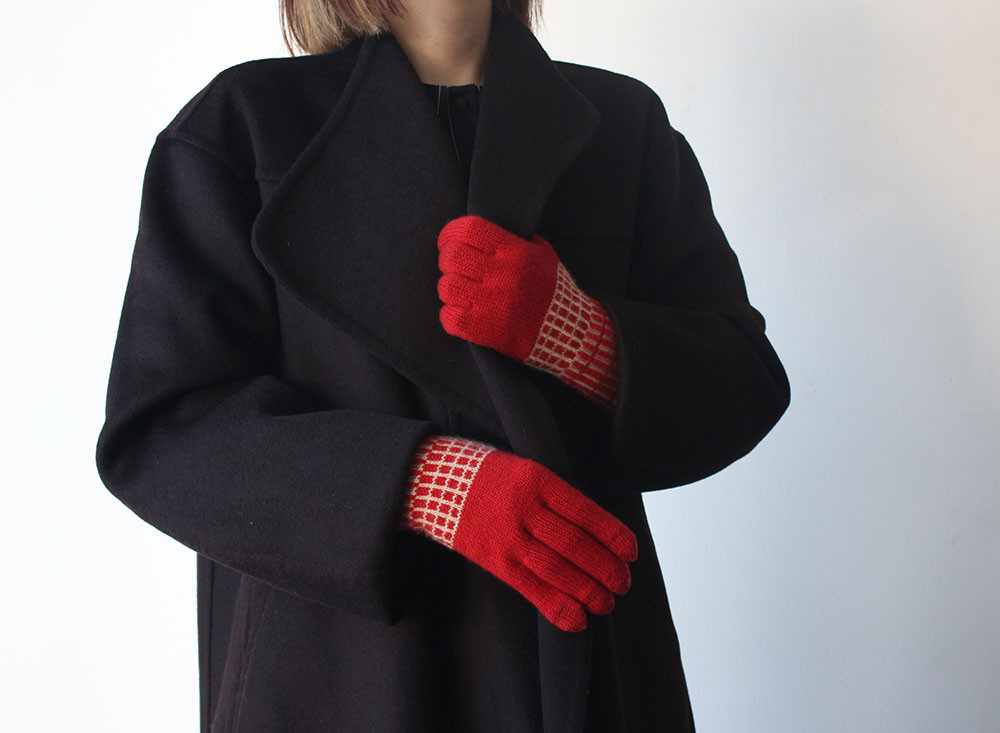 カシミヤ100：% PERCENT 手袋 （レッド）ホールガーメント・スマホ対応・ギフトBOX（男女兼用フリーサイ 7,810円