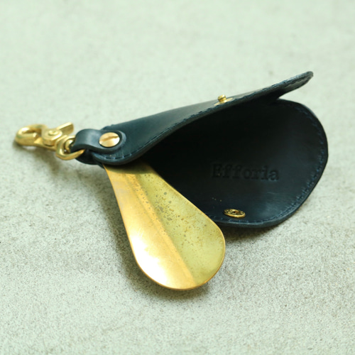 革と真鍮の靴べらⅡ 靴ベラ SKLO 通販 15094061｜Creema(クリーマ