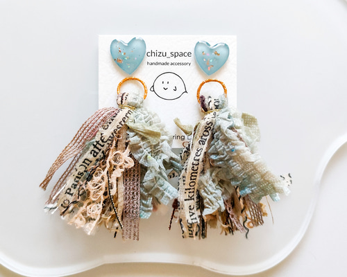 2way*ハートとくすみカラーなタッセルのピアス/イヤリング ピアス